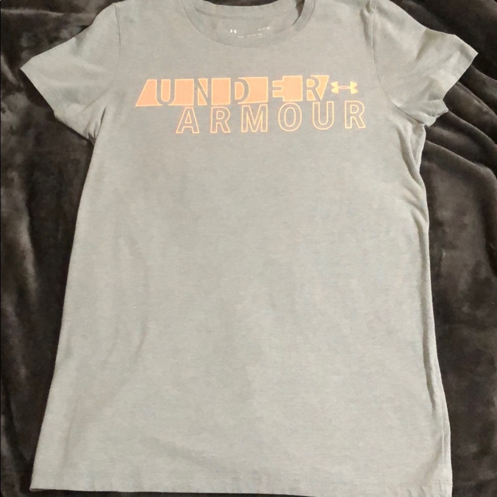 Under Armor Medium classic tee